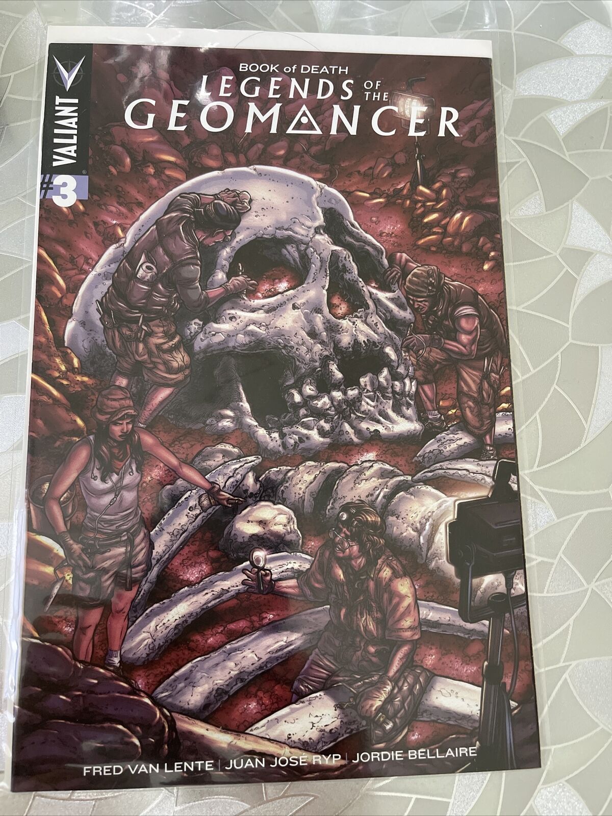 BOOK OF DEATH: LEGENDS OF THE GEOMANCER #3 1:10 RI VARIANT COVER UNREAD