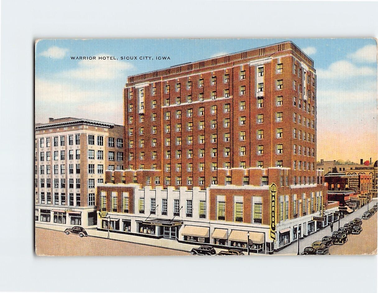 Postcard Warrior Hotel Sioux City Iowa USA
