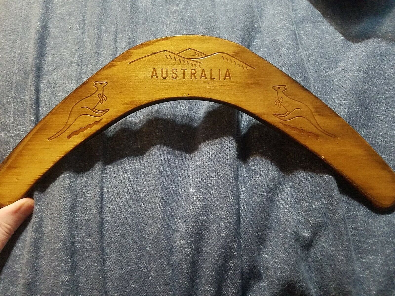 VINTAGE Australian Made Returning Boomerang Kangaroo Australia Mountain Souvenir