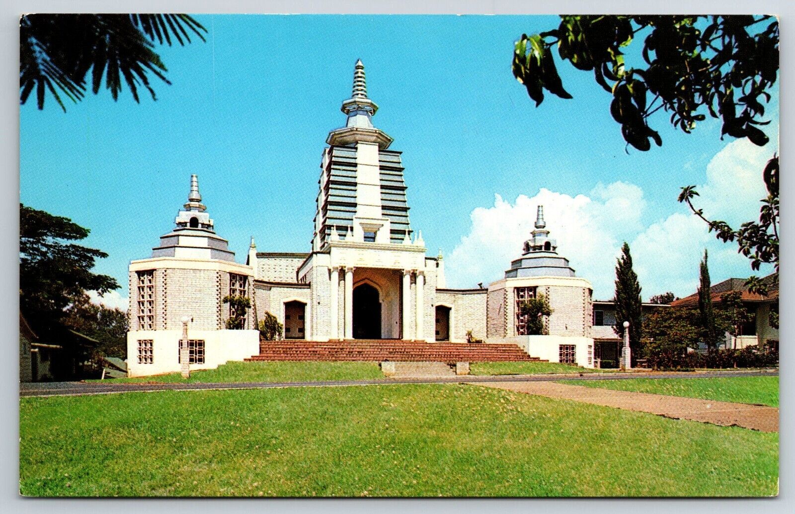 Postcard Buddhist Temple HI Honolulu Nuuanu Avenue Soto Mission Unposted