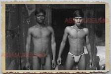 40s MAN PORTRAIT STREET SCENE GAY Topless Pray Temple B&W Vintage INDIA Photo 67 picture