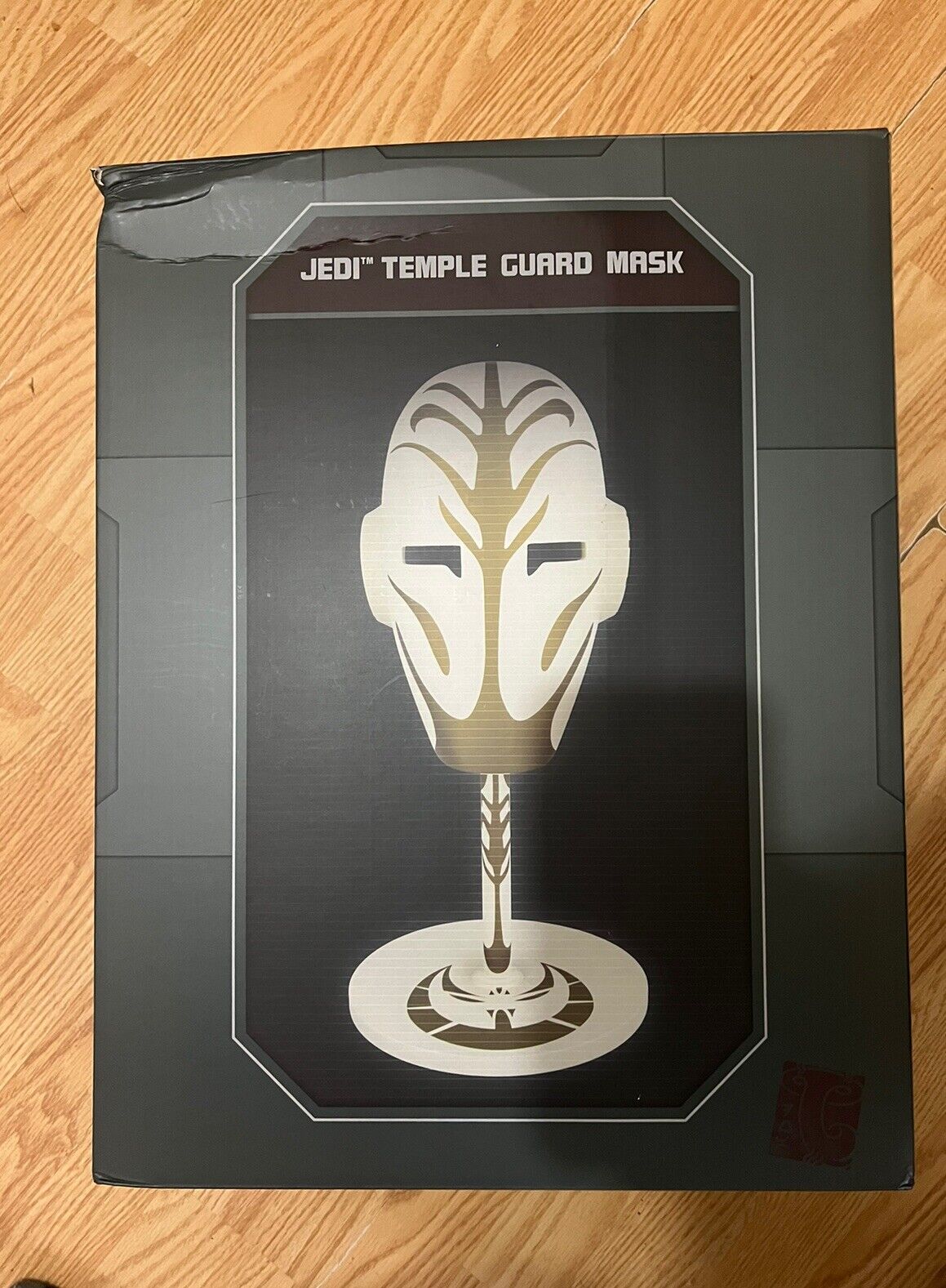 Star Wars Galaxy’s Edge Jedi Temple Guard Mask Disney New But Damaged BOX