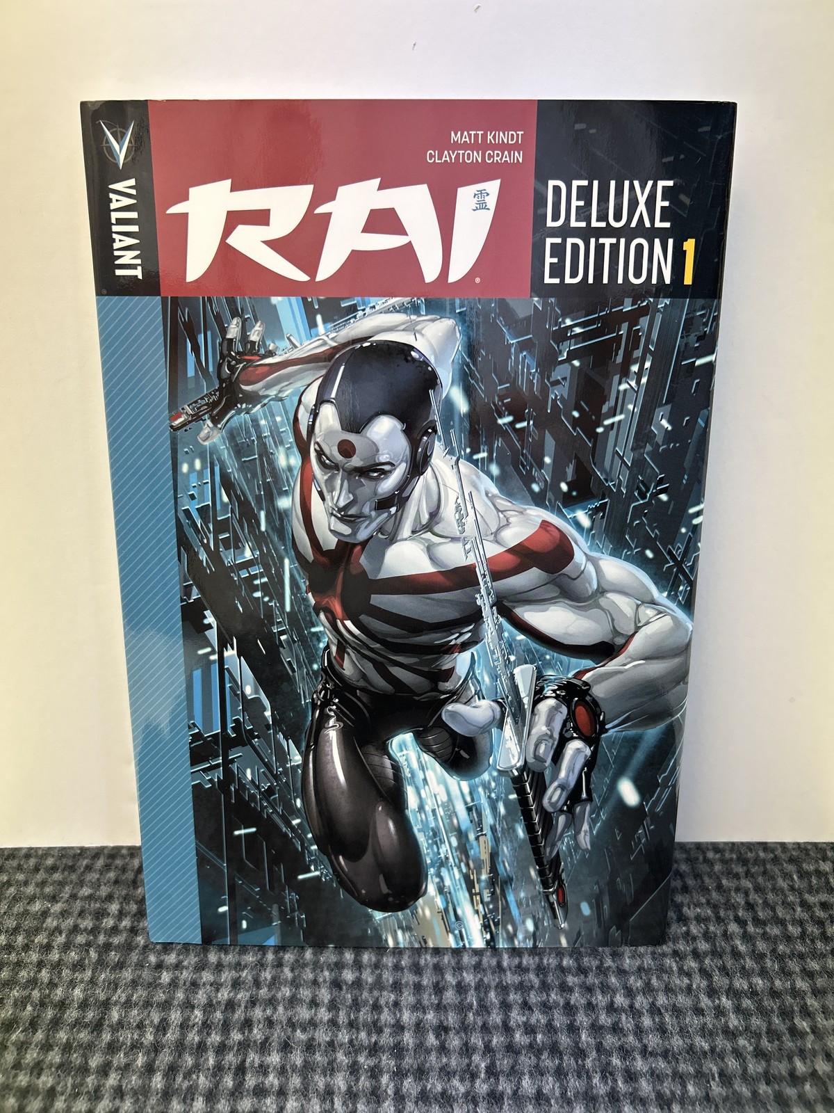 Valiant Rai Deluxe Edition Vol 1 Hardcover HC Matt Kindt Clayton Crain 2016 Valiant Rai Deluxe Edition Vol 1 Hardcover HC Matt Kindt Clayton Crain 2016