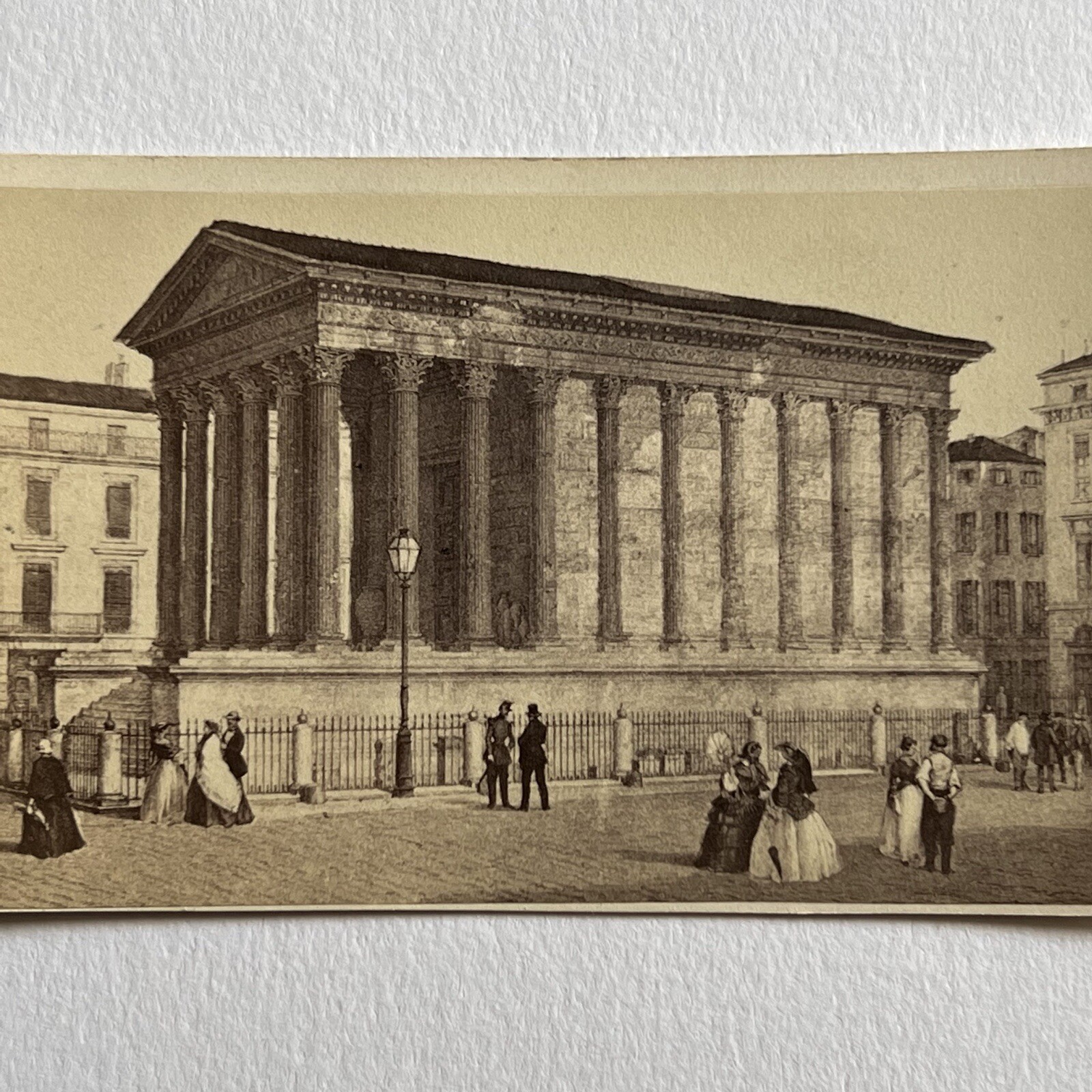 Antique CDV Filler Photograph Maison Carrée Roman Temple in Nîmes, France Antique CDV Filler Photograph Maison Carrée Roman Temple in Nîmes, France