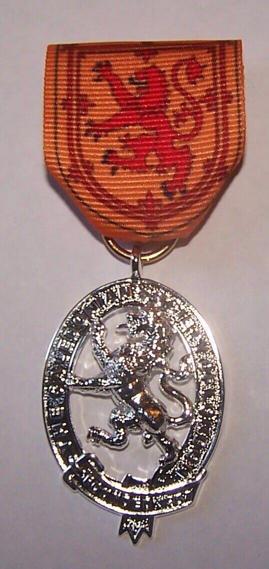 UK Royal Scotland Scottish Medal Lion King Family Clan Arms Crest Seal COA Case