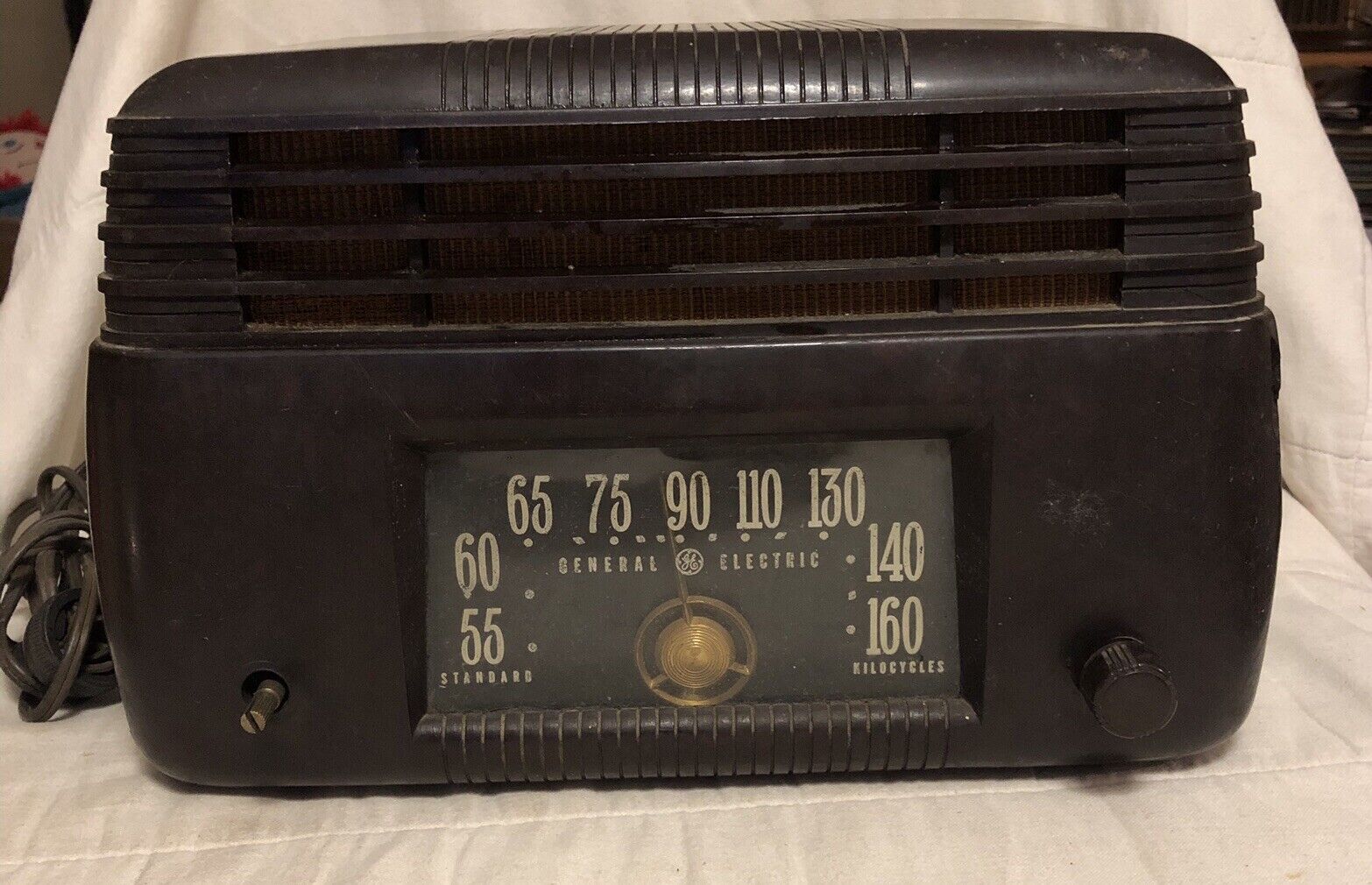 VINTAGE GE RADIO MODEL 200 Bakelite Circa 1940s Non-Working Condition ...