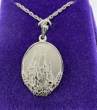 Vintage 2002 LDS Mormon Young Women Personal Progress Temple Necklace IRI Box picture