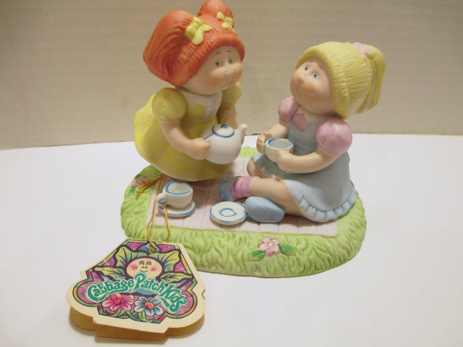 Cabbage Patch Table 1984 Cabbage Patch Kids \